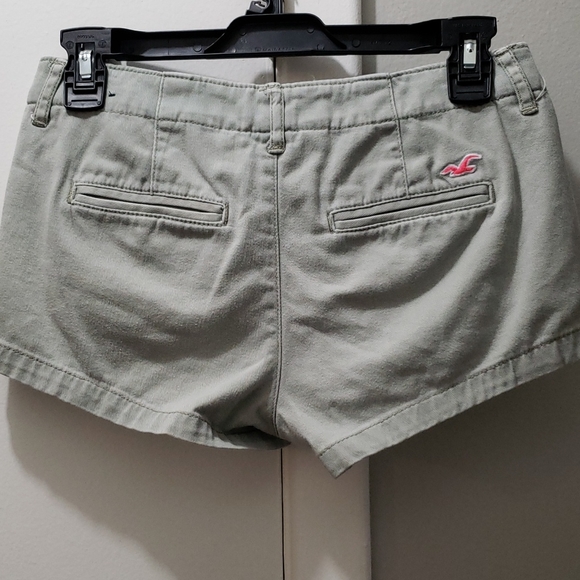 Shorts - Picture 3 of 3